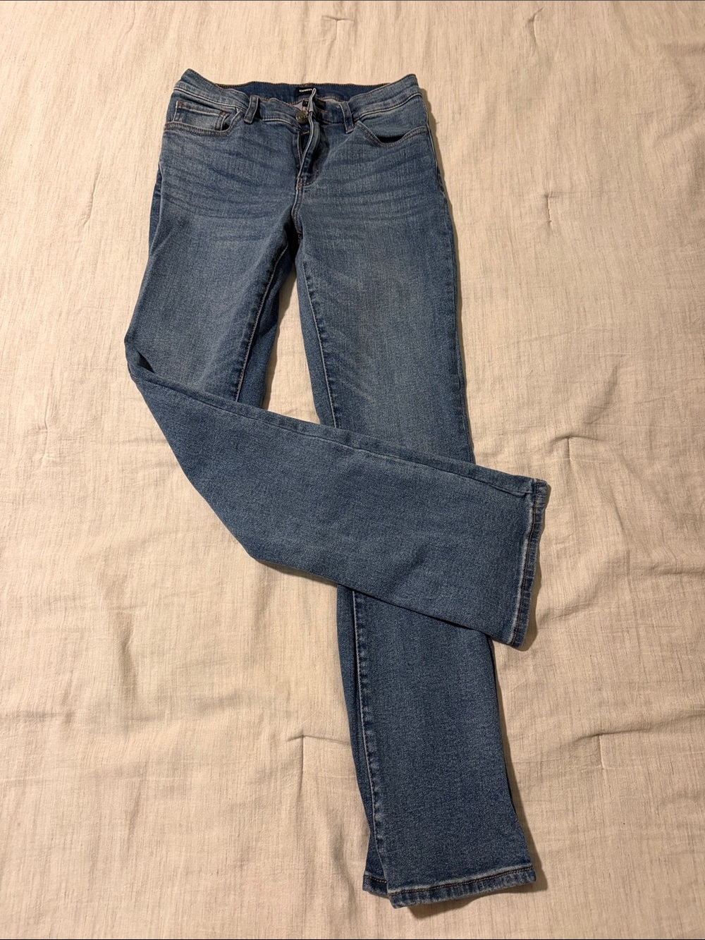 Express Women's Boot Cut Jeans in Medium Blue Wash